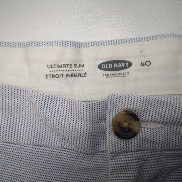 2 / $30.00 - Old Navy Ultimate Slim Men's Size 40 White w/ Blue Golf Shorts - Picture 3 of 10